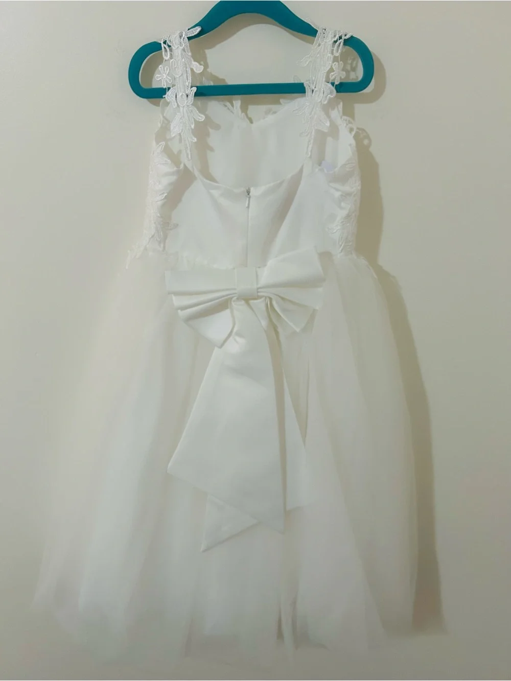 Azazie Ellison NWT Diamond White Lace Tulle Flower Girl Dress Size 6